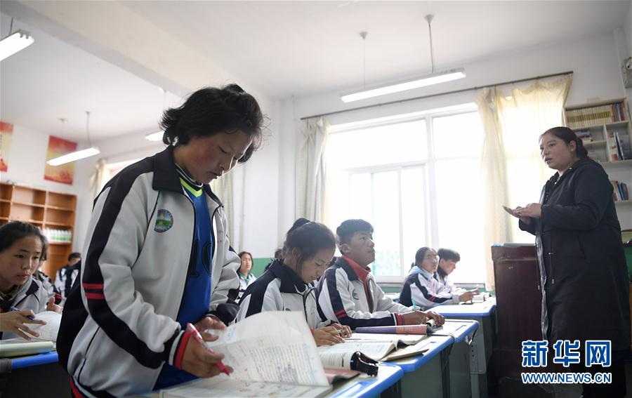 （體育·專題）（22）足球——踢球吧！草原女孩