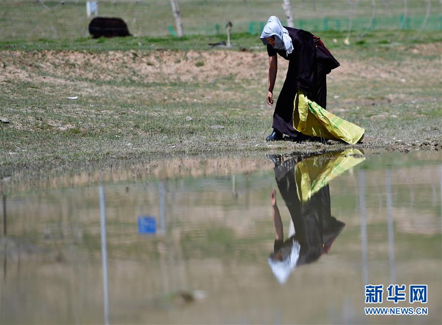 （走向我們的小康生活）（4）青?，敹啵狐S河源的幸福村