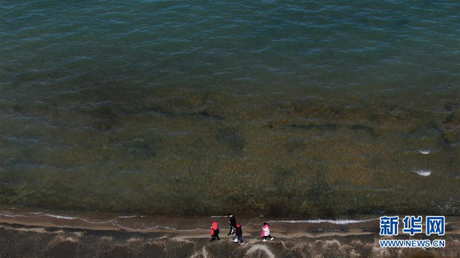 (坐著高鐵看中國(guó))(4)青藏鐵路串起高原旅游“珍珠鏈”