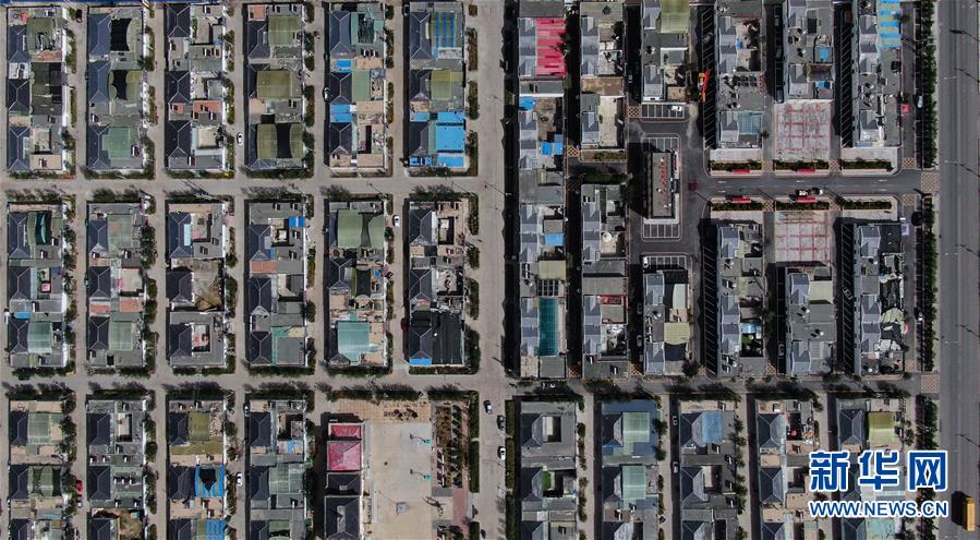 (坐著高鐵看中國(guó))(7)青藏鐵路串起高原旅游“珍珠鏈”