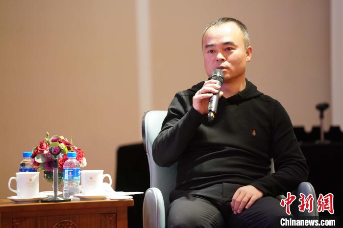 圖為<a target='_blank' >中新社</a>青海分社社長胡鐘藝就加強(qiáng)瀾湄流域新聞報(bào)道發(fā)表觀點(diǎn)?！√K丹 攝