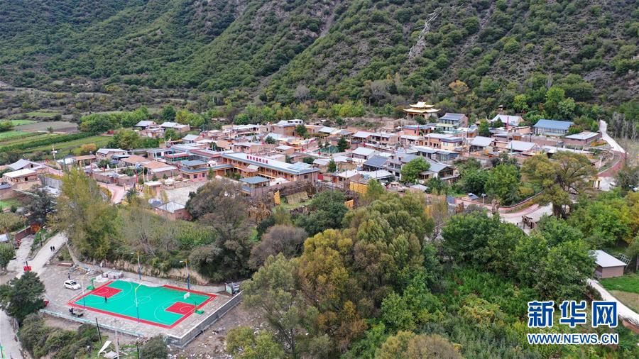 (全面建成小康社會“百城千縣萬村調(diào)研行”)(2)甘肅甘南:全域旅游助小康村加速發(fā)展