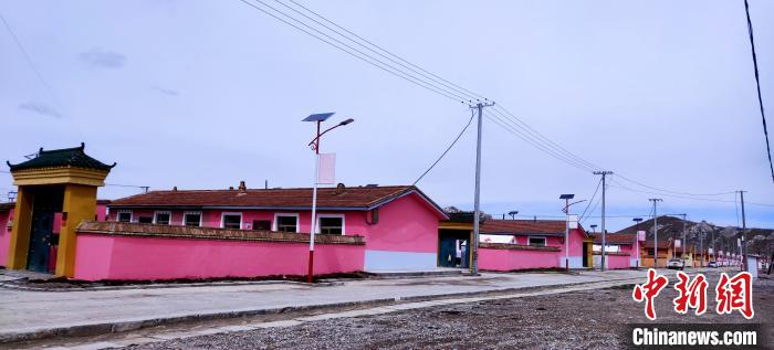 青?，敹嗳嫱瓿傻卣鹗転?zāi)群眾農(nóng)房維修加固工作