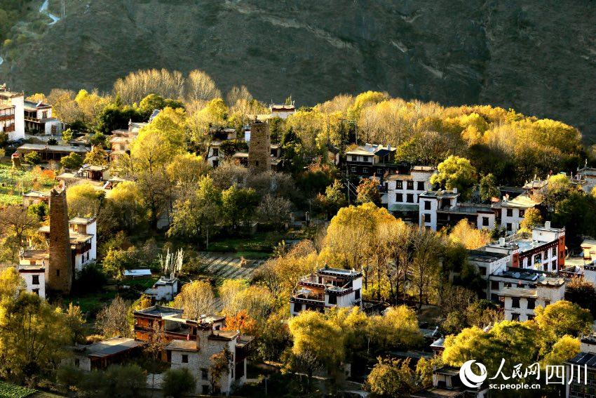 丹巴美景。李永安攝