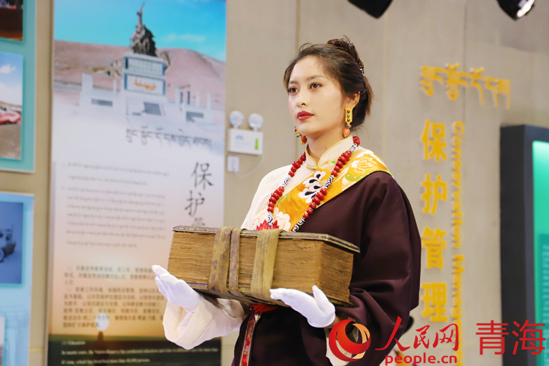 藏品展示。人民網(wǎng) 楊啟紅攝