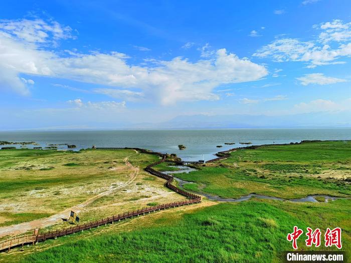 圖為航拍都蘭湖國家濕地公園。　祁增蓓 攝
