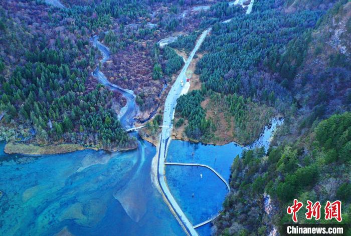 畢棚溝景區(qū)風(fēng)光。　安源 攝