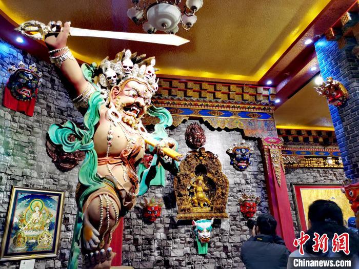 青?！敖鹕鹊亍睙嶝暎禾瓶ā⒛嗨荑矈Z目