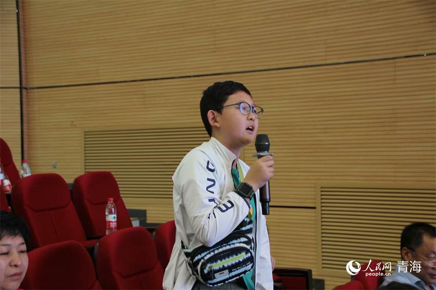 互動(dòng)提問環(huán)節(jié)。人民網(wǎng) 陳明菊攝