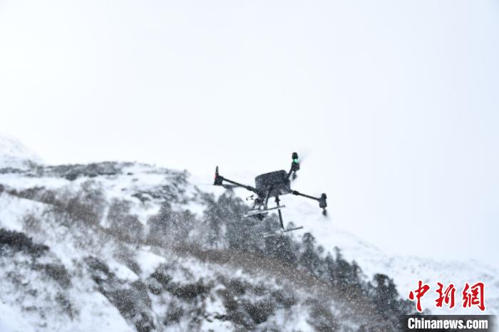 圖為無人機檢跡。　靳河新 攝