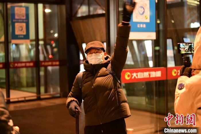 1月9日晚剛到沈陽。　鐵西區(qū)委宣傳部 攝