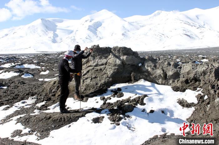 2019年10月冰體融化后遺留下的碎屑物。中科院青藏高原所 供圖