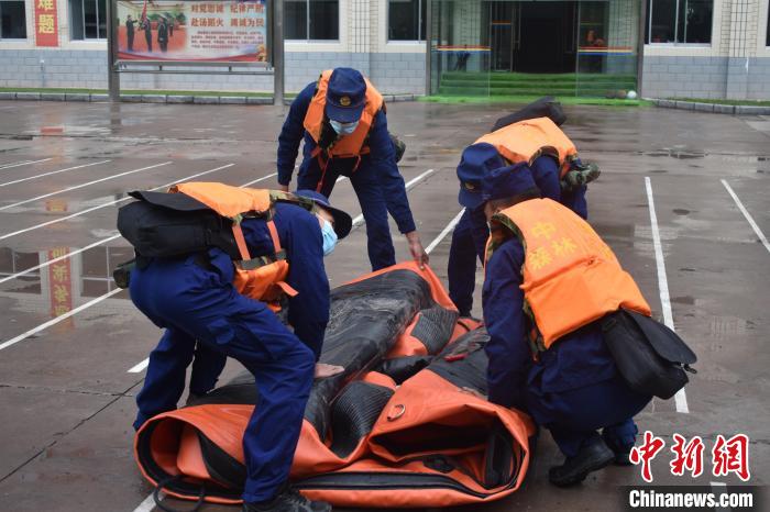 6分26秒！西藏森林消防開(kāi)展防汛抗洪拉動(dòng)演練