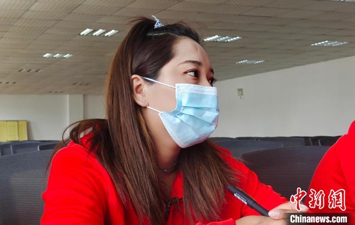 圖為西藏自治區(qū)運(yùn)動(dòng)員聽(tīng)培訓(xùn)講座?！∝暽＠?攝