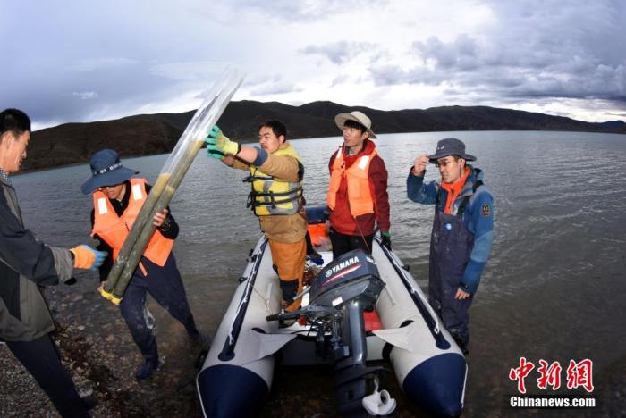 圖為科考隊員順利完成浪錯采樣滿載而歸。 <a target='_blank' ><p  align=