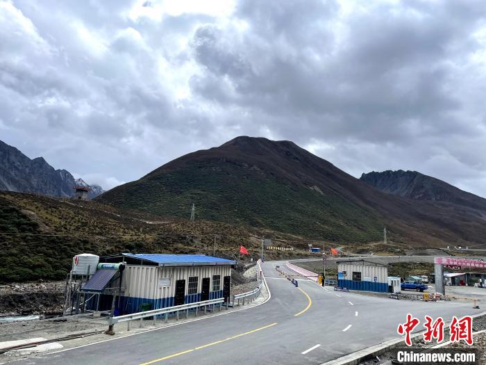 西藏邊境警察：守護G219！在移動方艙的青春堅守