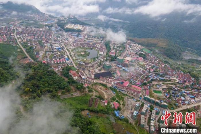 墨脫縣城全貌。(無人機(jī)畫面)