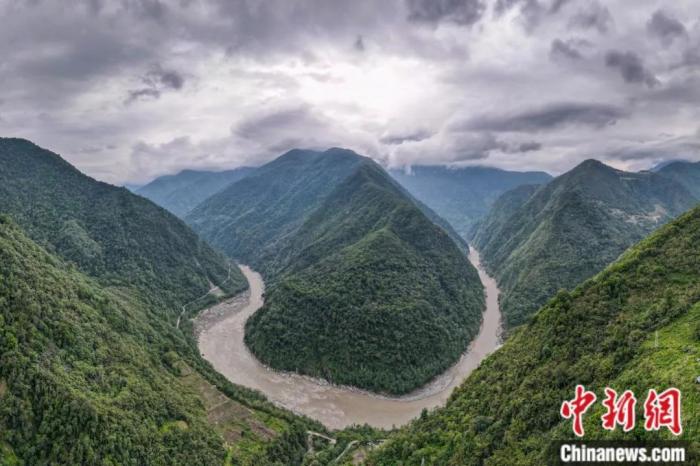 林多大拐彎。