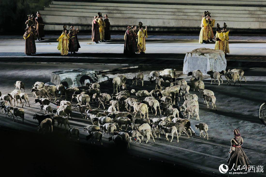 試演現(xiàn)場。人民網(wǎng)次仁羅布攝