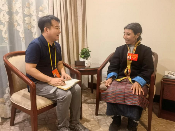 【記者手記Vlog】“守邊的‘阿佳’，您還好嗎”——記者與卓嘎代表再相遇