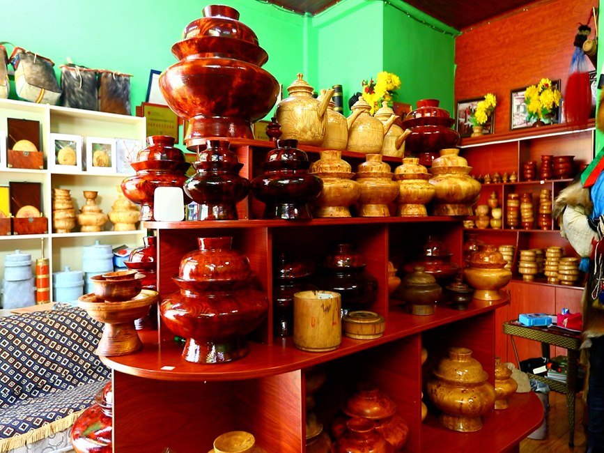 藏地木碗成品。