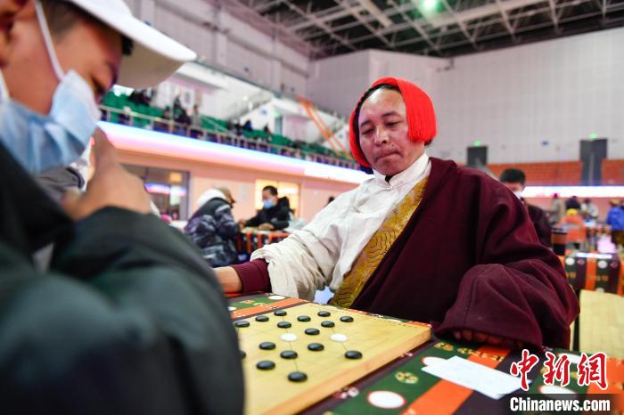 圖為比賽現(xiàn)場?！∝暩聛硭?攝