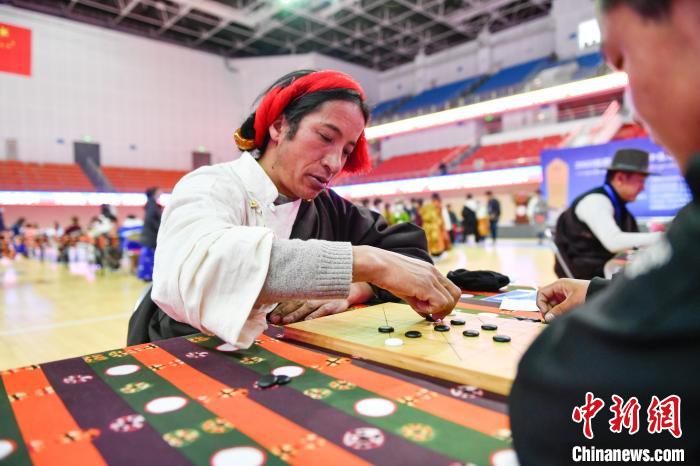 圖為比賽現(xiàn)場?！∝暩聛硭?攝