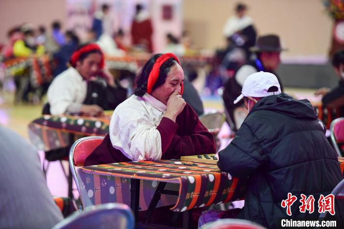 圖為比賽現(xiàn)場?！∝暩聛硭?攝