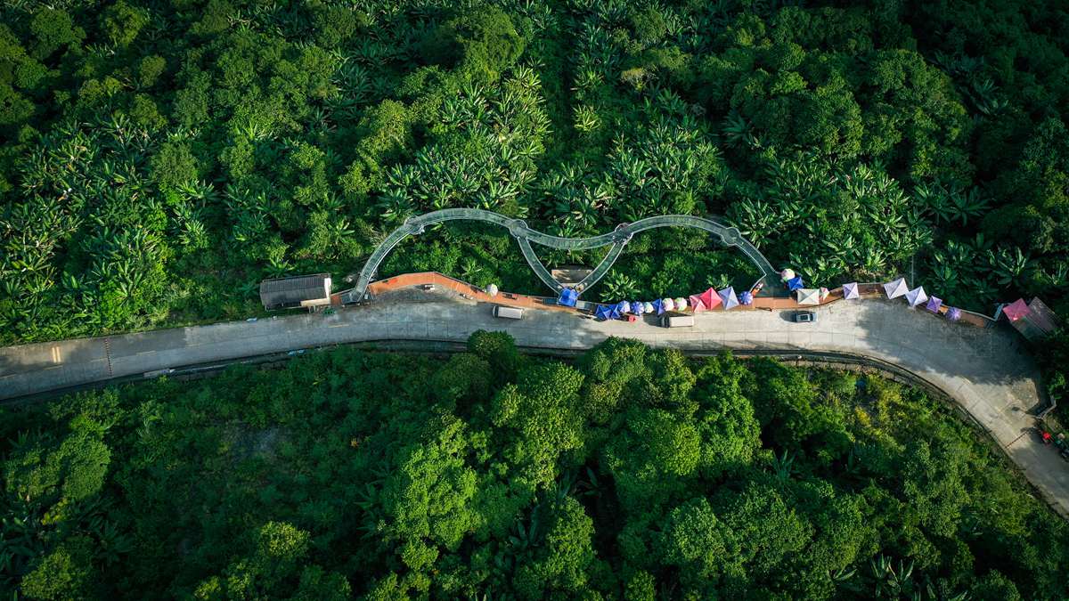 無人機航拍墨脫縣果果塘大拐彎觀景臺。人民網記者 次仁羅布攝