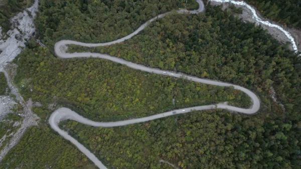 幾代建設(shè)者，歷經(jīng)半個(gè)多世紀(jì)完成！這是一條怎樣的公路？