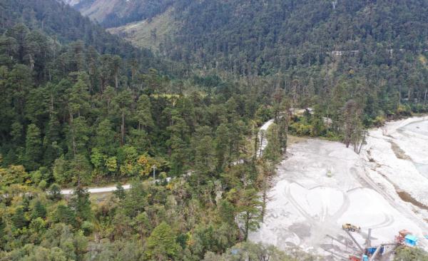 幾代建設(shè)者，歷經(jīng)半個(gè)多世紀(jì)完成！這是一條怎樣的公路？