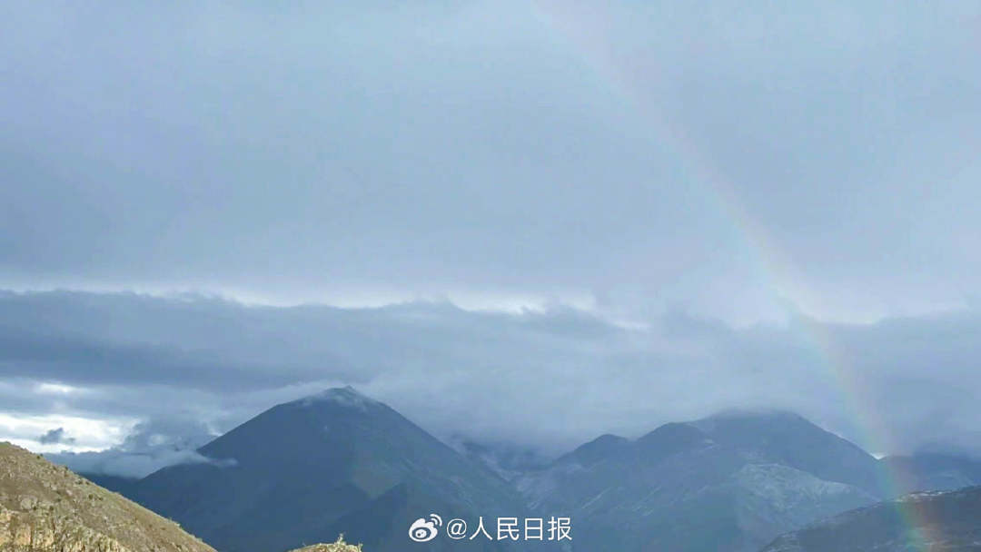 接好運！青藏高原現(xiàn)巨大彩虹橋