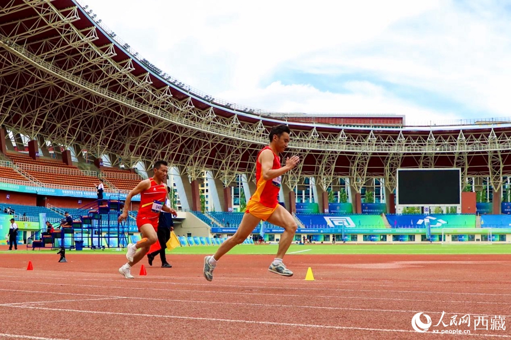 拉薩市群眾文化體育中心舉辦的田徑賽實(shí)況。