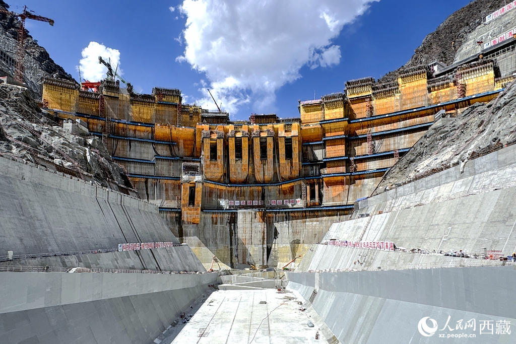 葉巴灘水電站。