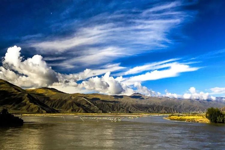 懂西藏的人，一定不會錯過林芝的秋天