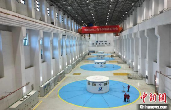 圖為水電站內(nèi)部。　王磊　攝