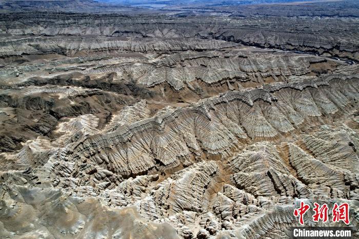4月5日，西藏阿里札達(dá)土林。(無人機(jī)照片) 李林 攝