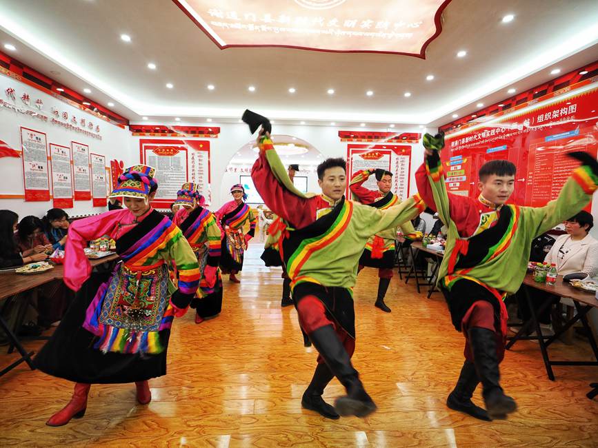 日喀則市謝通門縣開展“我們在文明實(shí)踐中心過端午”系列活動(dòng)