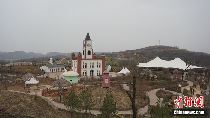 陜西省延安市安塞區(qū)高橋鎮(zhèn)南溝村生態(tài)示范園。 <a target='_blank'  ><p  align=