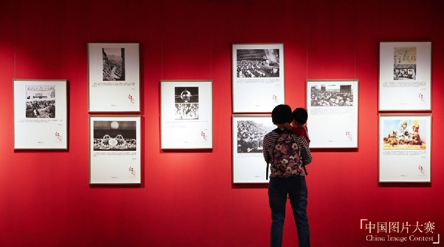 第五屆中國圖片大賽“永遠跟黨走”