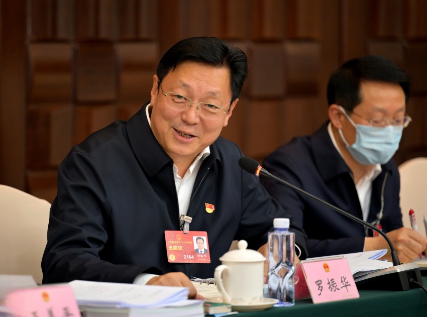 全國人大代表羅振華。