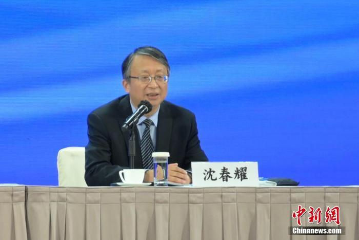 12月3日，香港特區(qū)政府在香港會議展覽中心舉行中共二十大精神宣講會，全國人大常委會法制工作委員會主任沈春耀和全國政協(xié)經(jīng)濟委員會副主任謝伏瞻出席作宣講。圖為沈春耀發(fā)言。 <a target='_blank' href='/'><p  align=