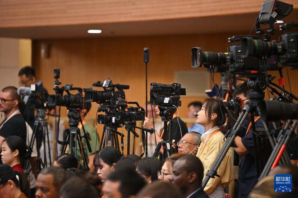 抗戰(zhàn)勝利80周年紀(jì)念活動(dòng)新聞中心舉辦首場(chǎng)記者招待會(huì)